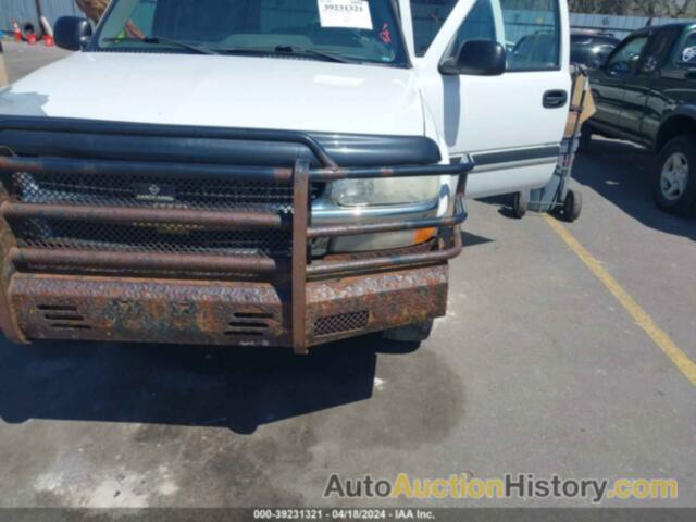 CHEVROLET SUBURBAN 2500 LS, 3GNGK26U15G281606