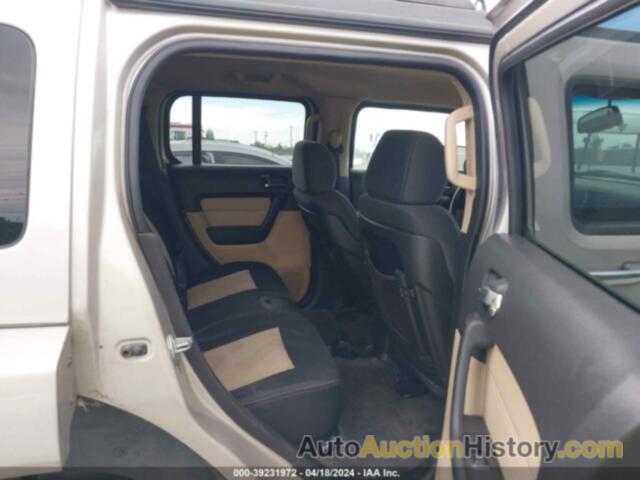 HUMMER H3 SUV, 5GTDN136368165519