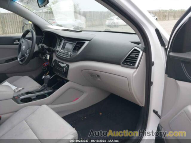 HYUNDAI TUCSON SE, KM8J2CA48JU832502