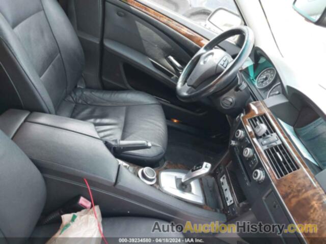 BMW 528XI, WBANV13548CZ56173