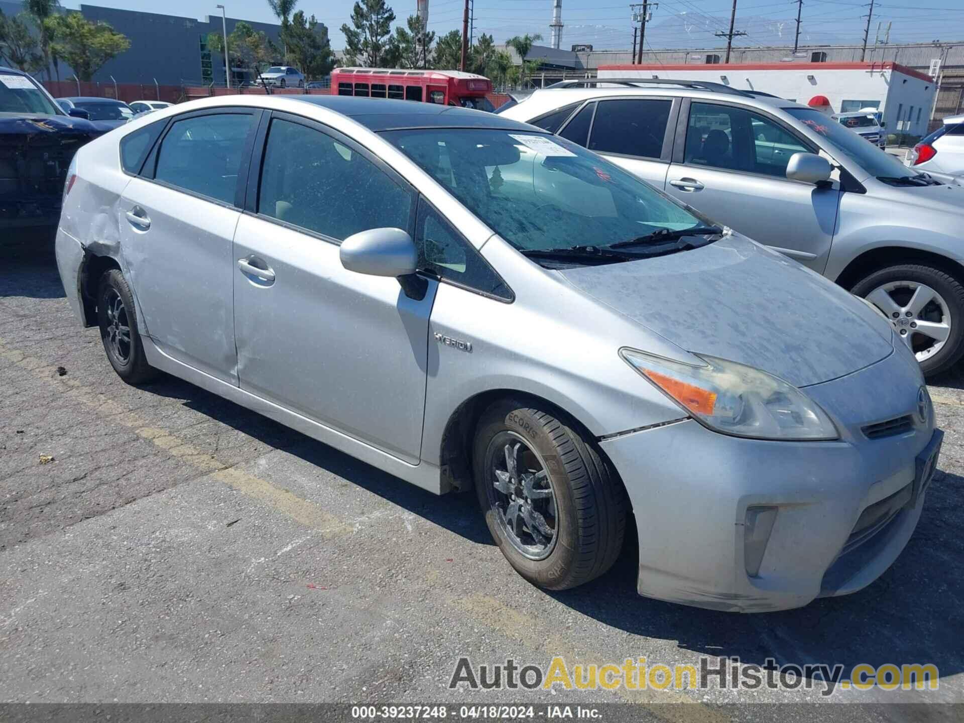 TOYOTA PRIUS FOUR, JTDKN3DU9F1957528