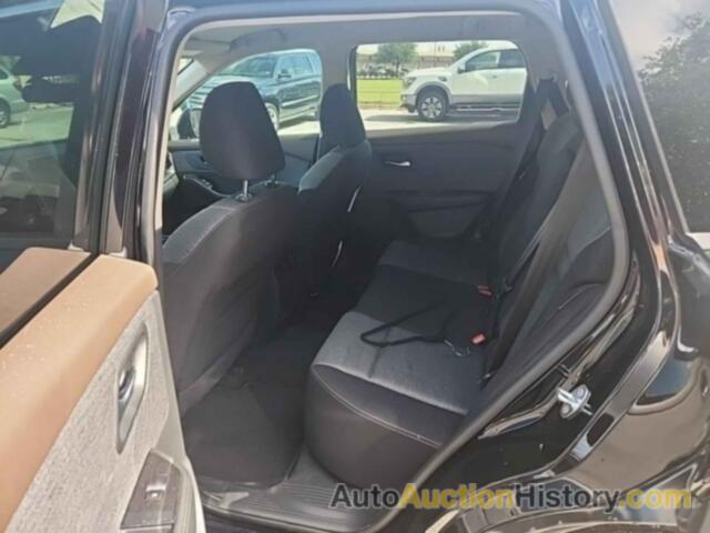 NISSAN ROGUE SV, 5N1BT3BA1NC683187