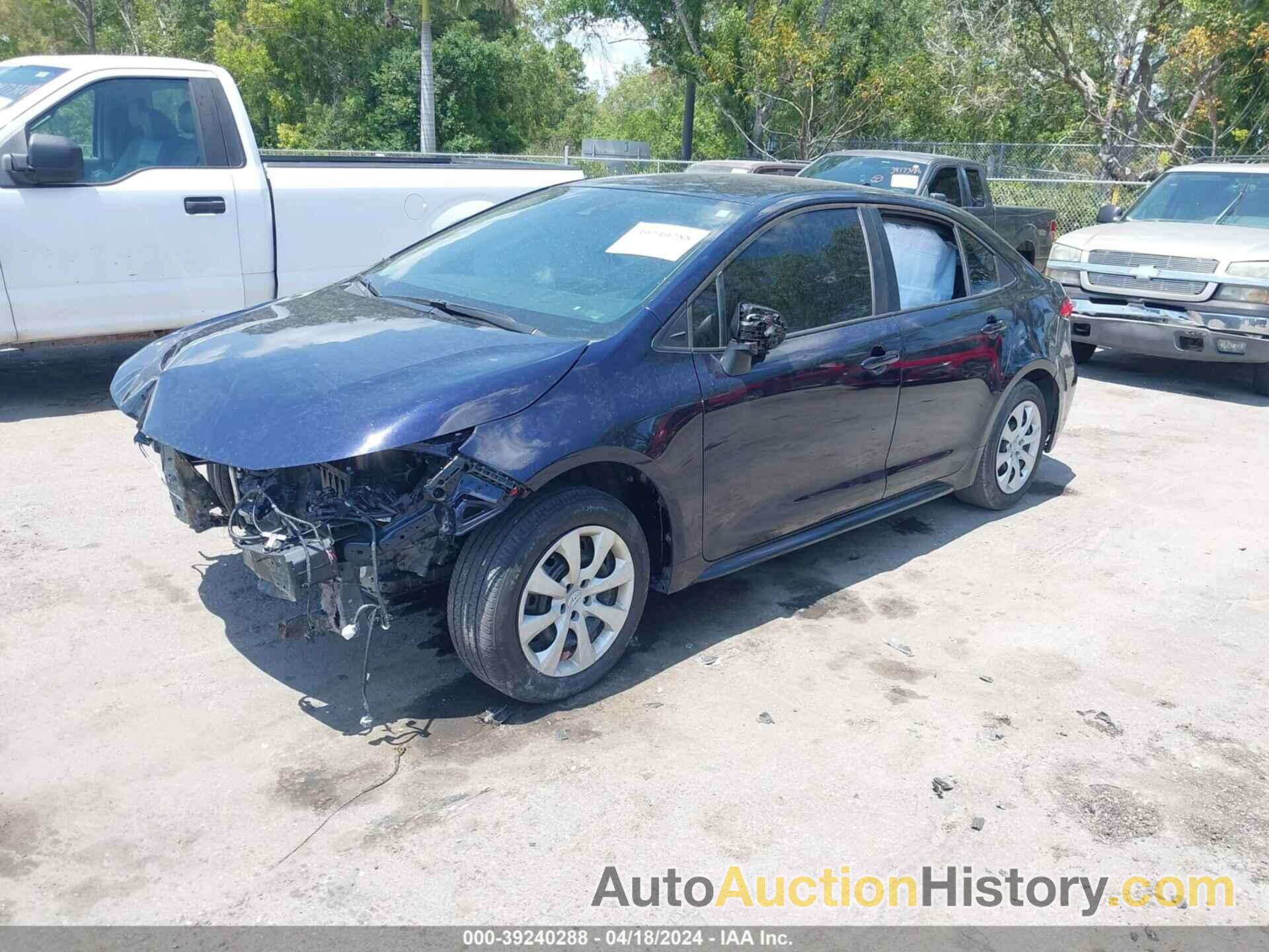 TOYOTA COROLLA LE, 5YFEPMAE9NP309675