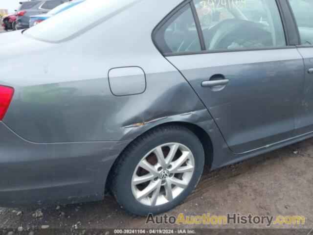 VOLKSWAGEN JETTA 2.5L SE, 3VWDZ7AJ5BM018207