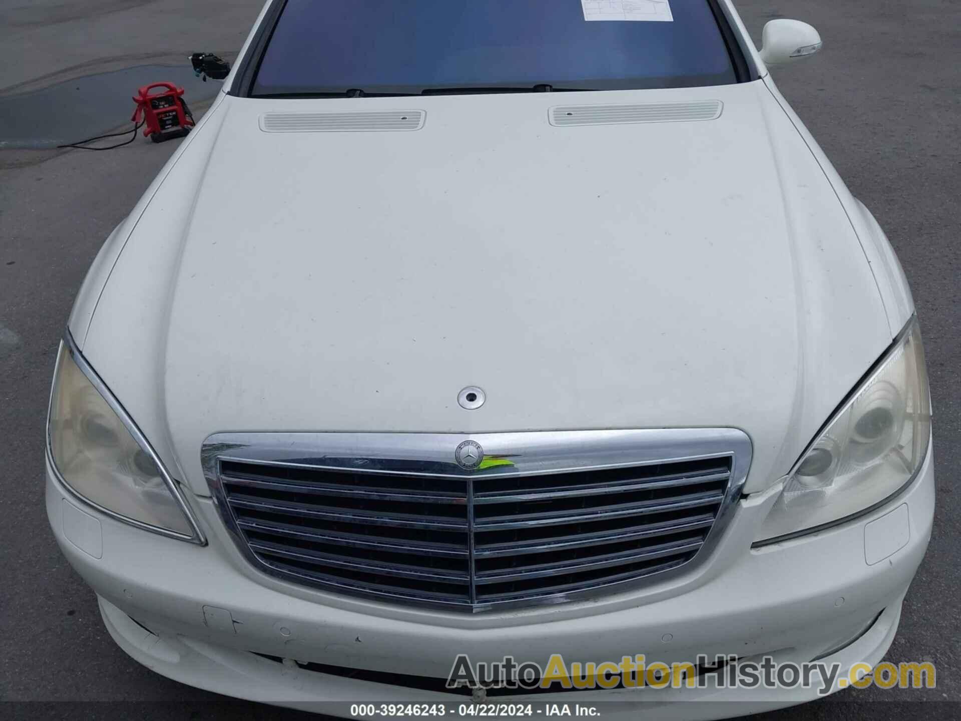 MERCEDES-BENZ S 550, WDDNG71X48A214720