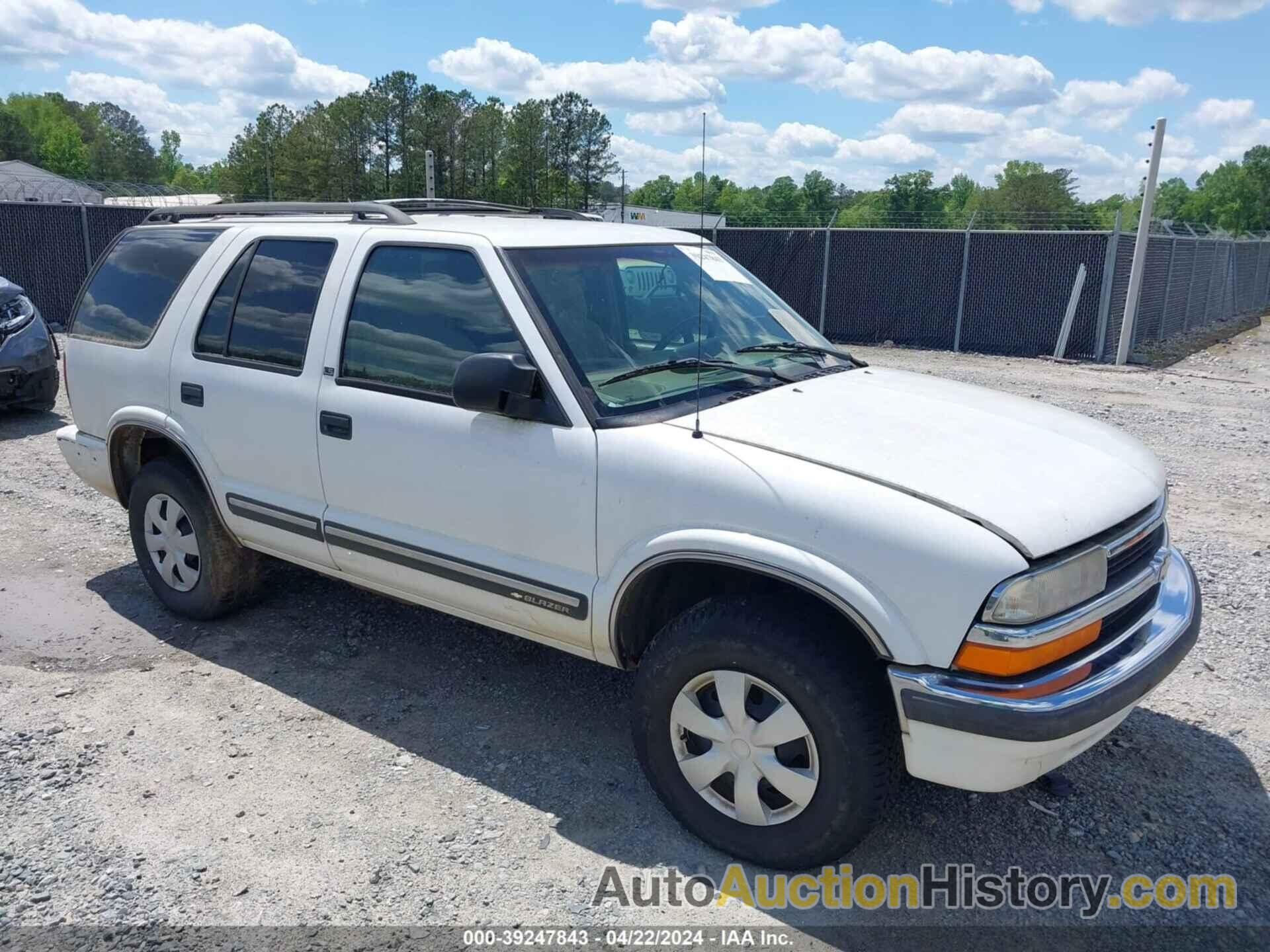 CHEVROLET BLAZER LS, 1GNDT13W7X2220594