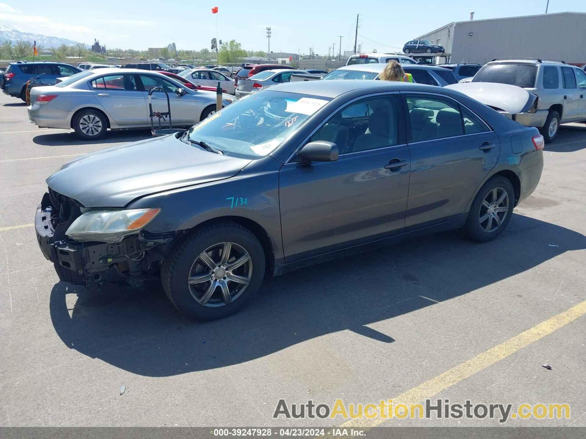 TOYOTA CAMRY LE, 4T4BE46K69R119561