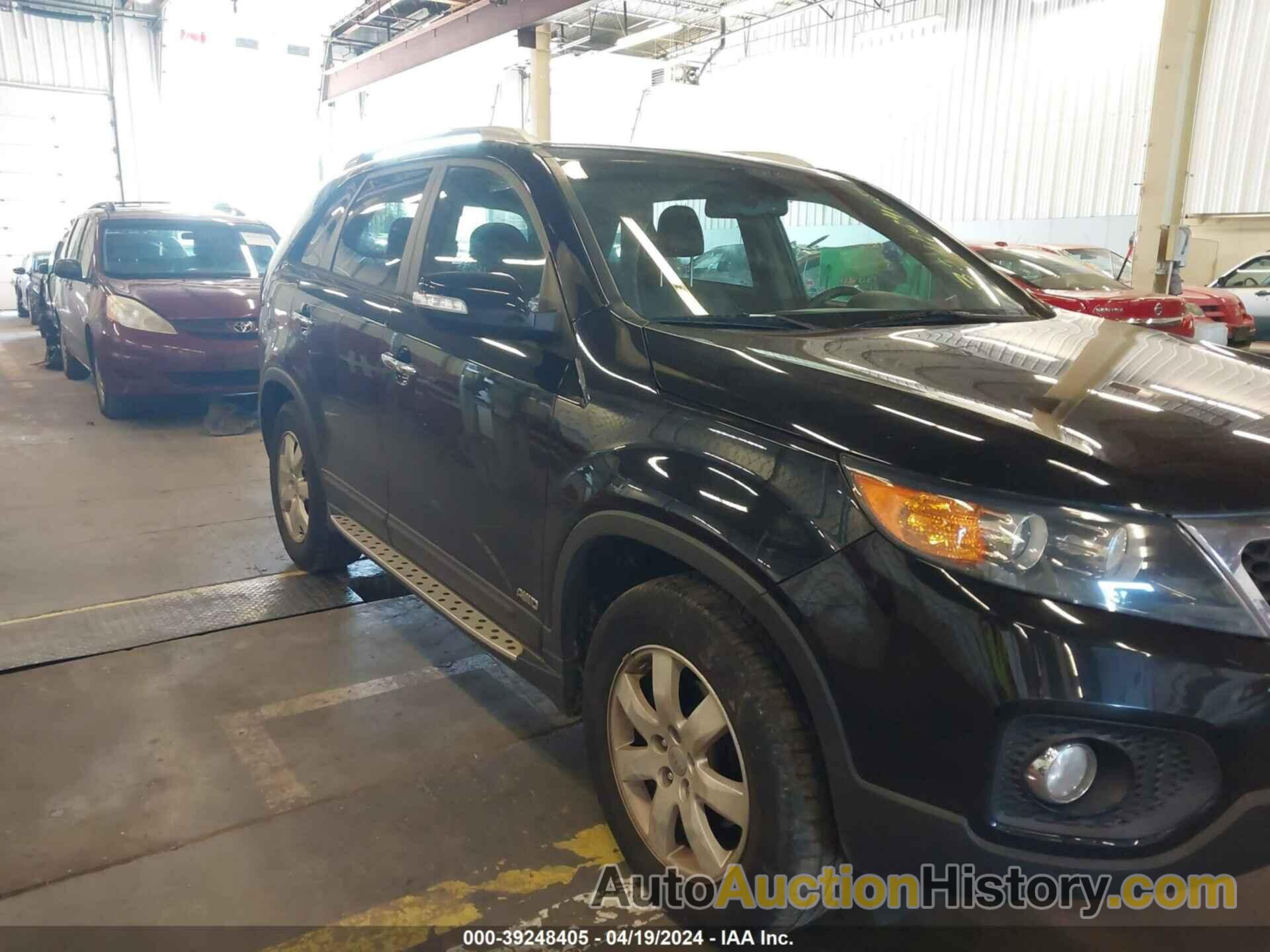 KIA SORENTO LX V6, 5XYKTDA25DG312760