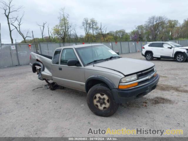 CHEVROLET S-10 LS, 1GCCT19W1X8142161