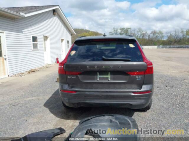 VOLVO XC60 B5 MOMENTUM, YV4L12RK7N1952518