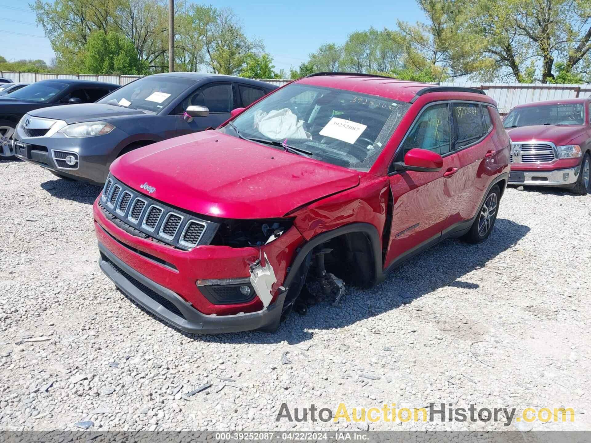 JEEP COMPASS LATITUDE 4X4, 3C4NJDBB8JT142903