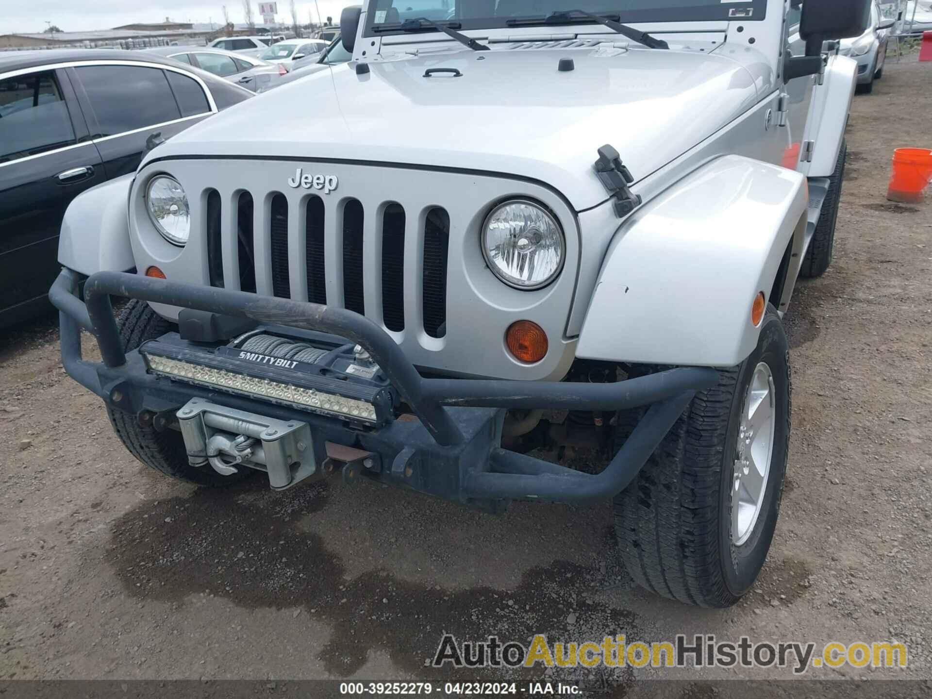 JEEP WRANGLER UNLIMITED SAHARA, 1J4GA59128L538594