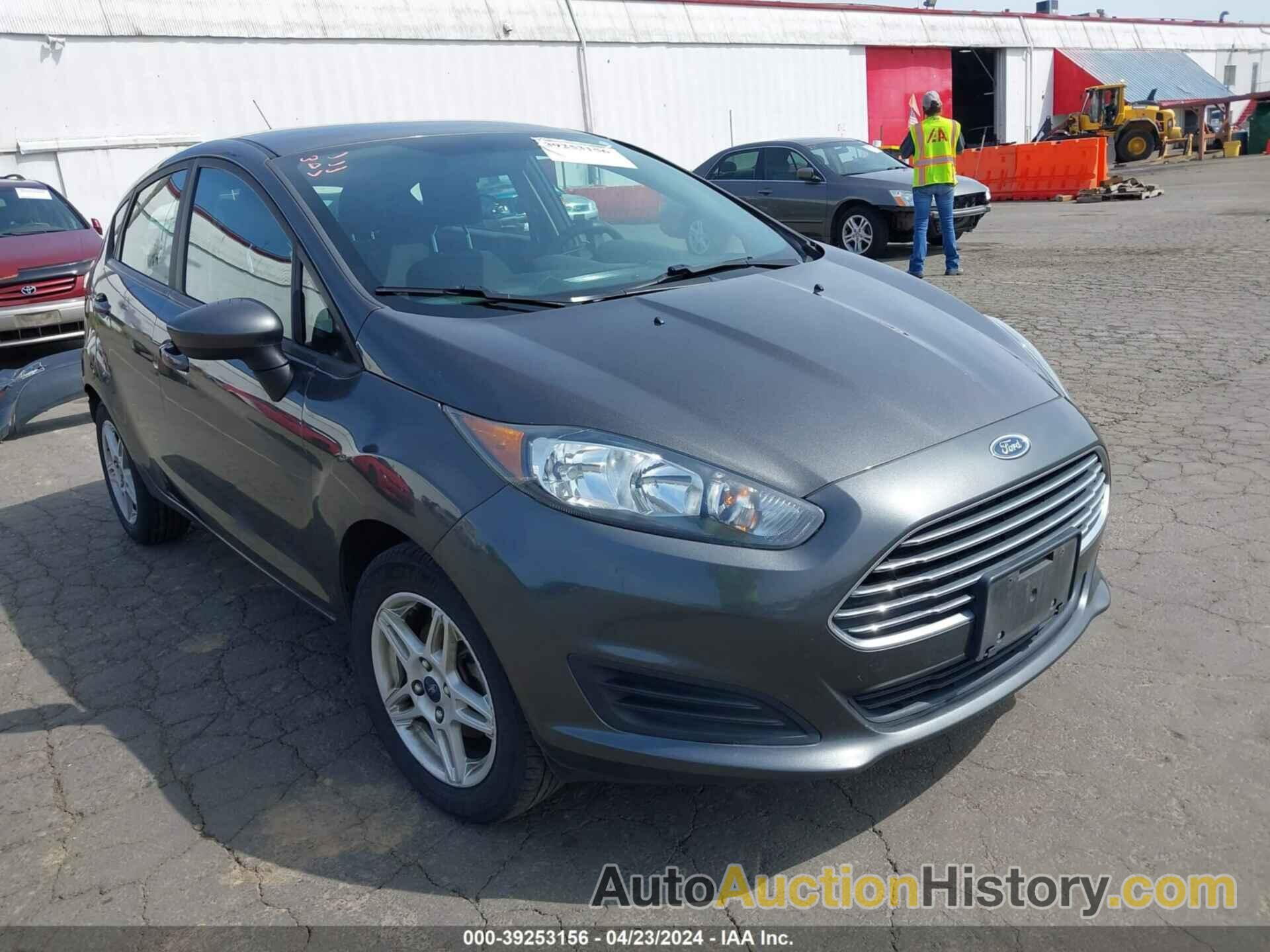 FORD FIESTA SE, 3FADP4EJ2KM164202