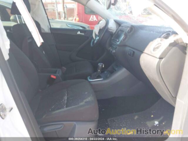 VOLKSWAGEN TIGUAN 2.0T/2.0T S, WVGAV7AXXHK052001