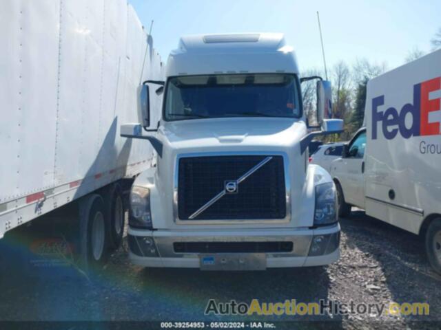 VOLVO VNL, 4V4NC9EH9JN984208