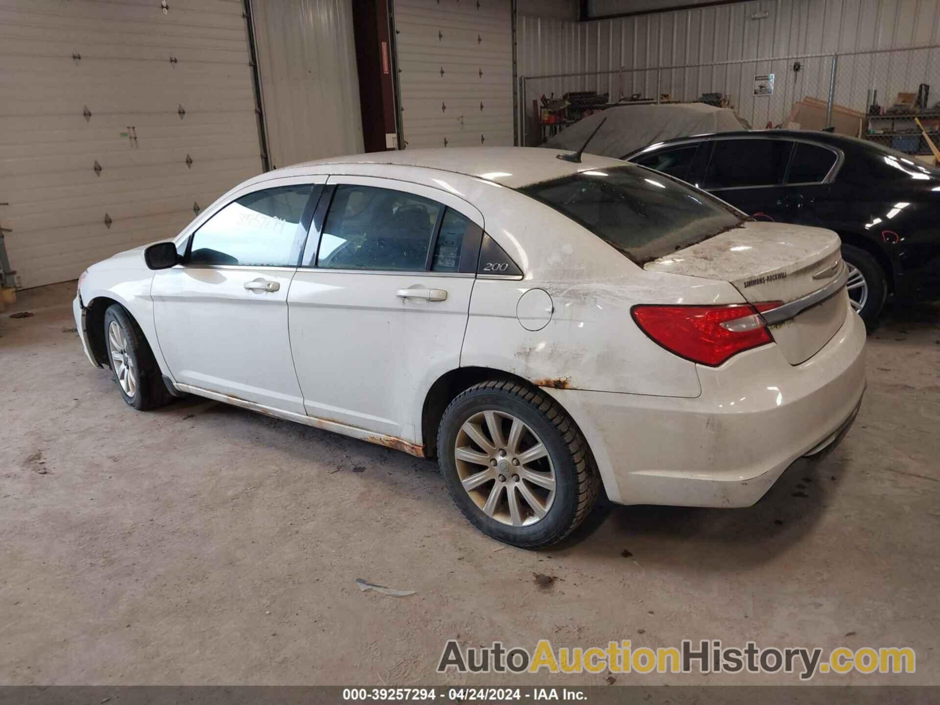 CHRYSLER 200 TOURING, 1C3CCBBB9CN236494