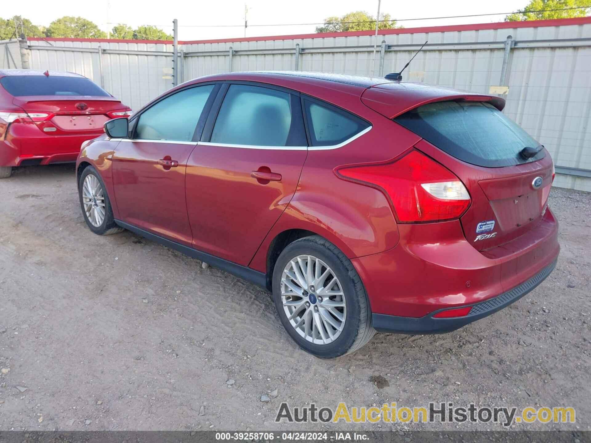 FORD FOCUS TITANIUM, 1FADP3N23DL114464