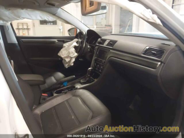 VOLKSWAGEN PASSAT SE, 1VWBT7A33HC044518