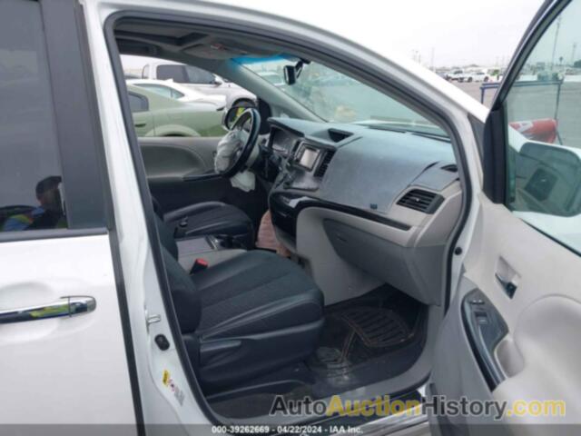 TOYOTA SIENNA SE 8 PASSENGER, 5TDXK3DCXES465615