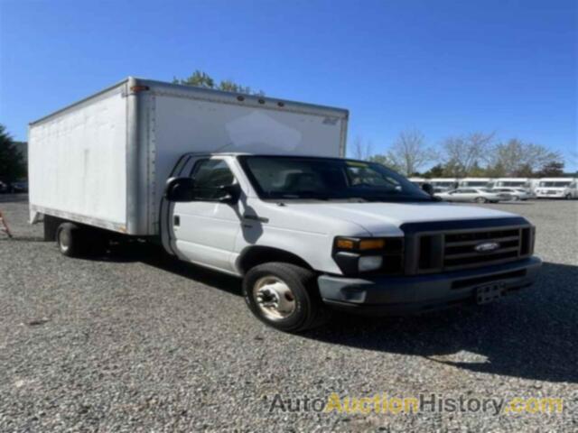 FORD ECONOLINE E450 SUPER DUTY CUTWY VAN, 1FDXE4FL4DDA16320