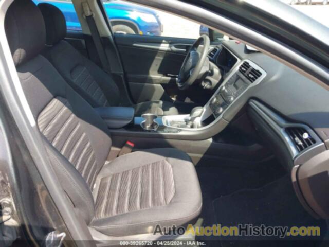 FORD FUSION SE, 3FA6P0H77GR116898