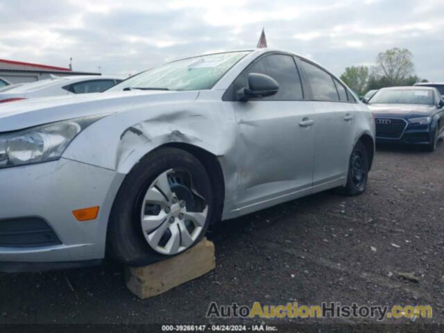 CHEVROLET CRUZE LS, 1G1PA5SH3D7158270