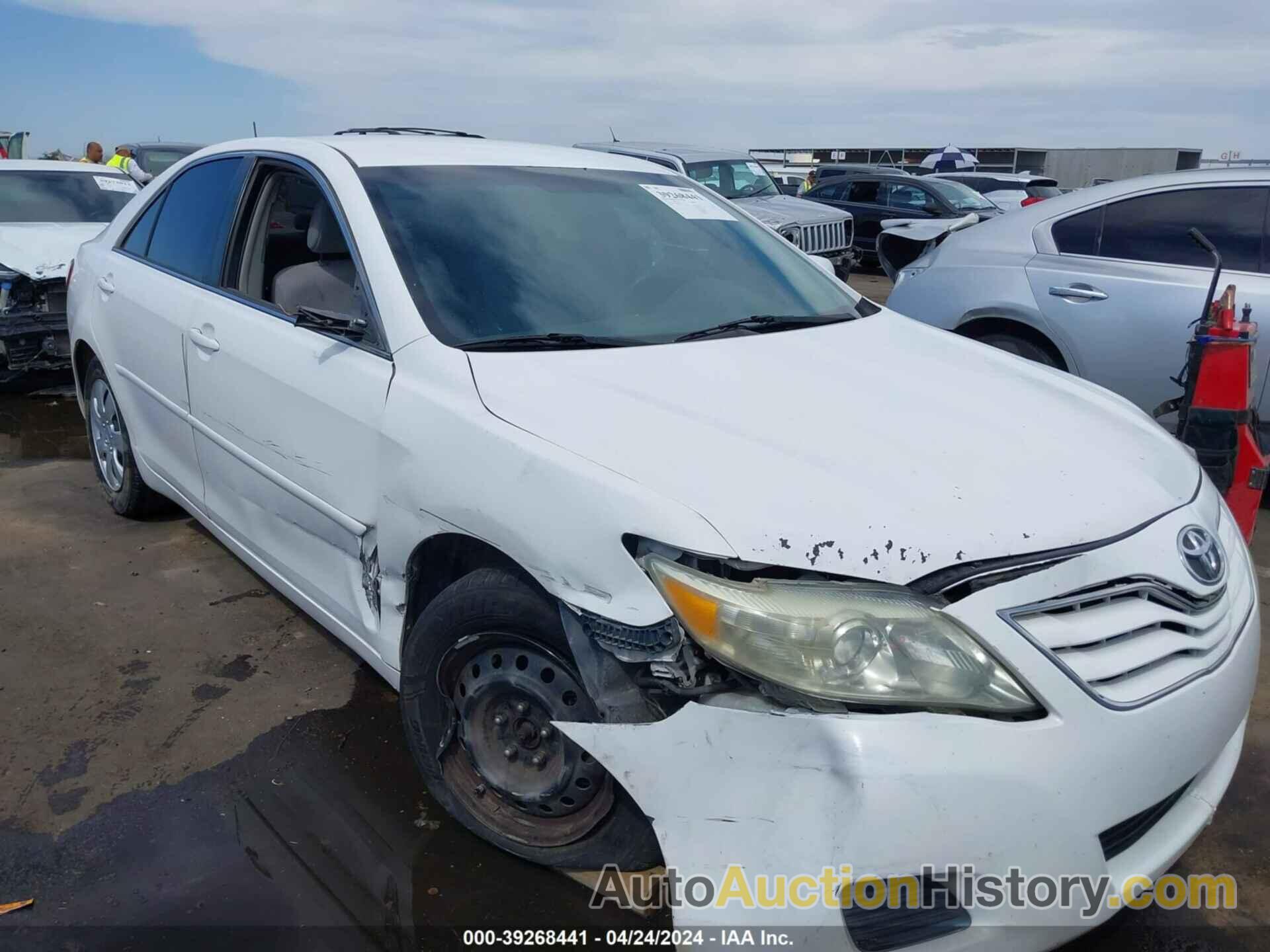 TOYOTA CAMRY LE, 4T4BF3EKXBR179289