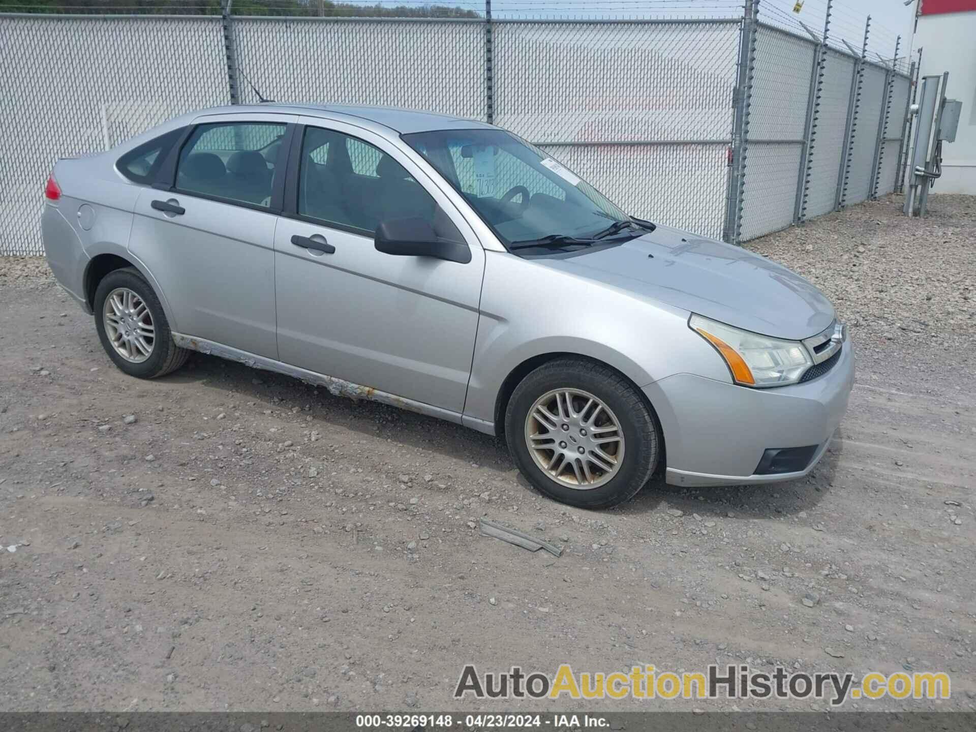 FORD FOCUS SE, 1FAHP3FN5BW188247