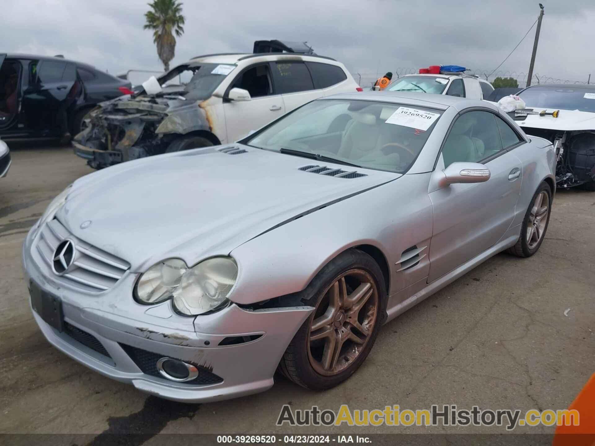 MERCEDES-BENZ SL 550, WDBSK71F88F137757