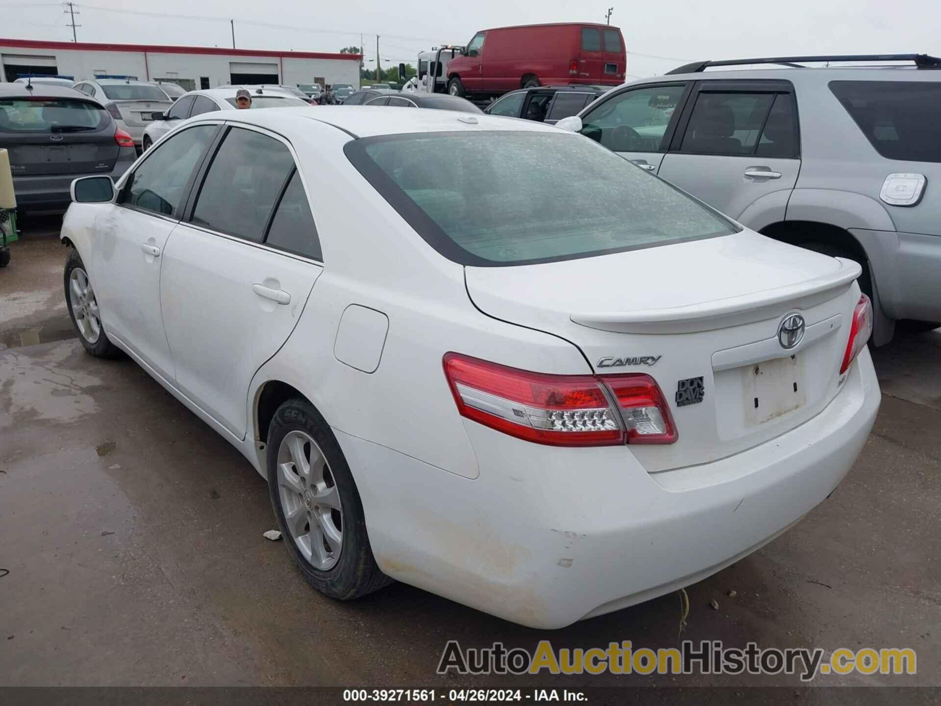 TOYOTA CAMRY LE, 4T4BF3EK7BR170775