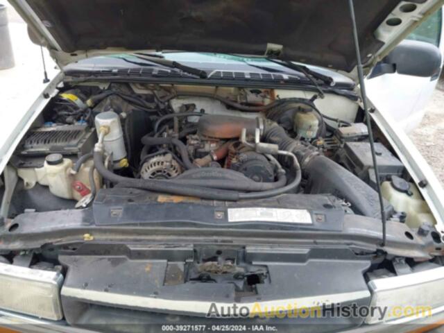 CHEVROLET S-10 LS, 1GCCS14W5YK159348