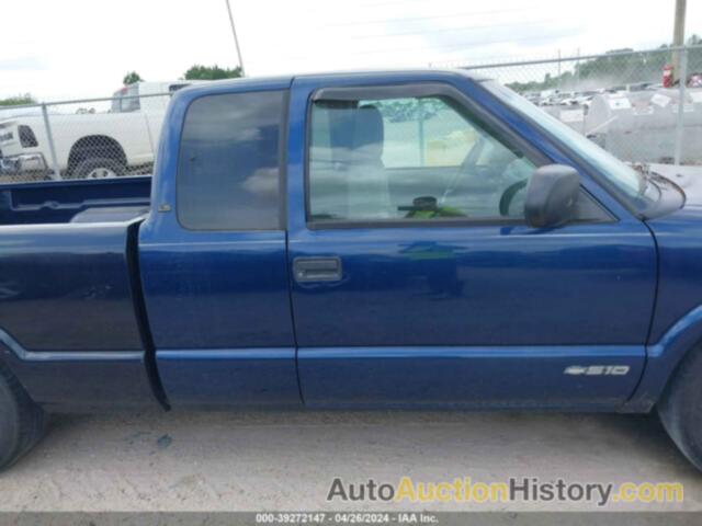 CHEVROLET S-10 LS, 1GCCS19WX28170908