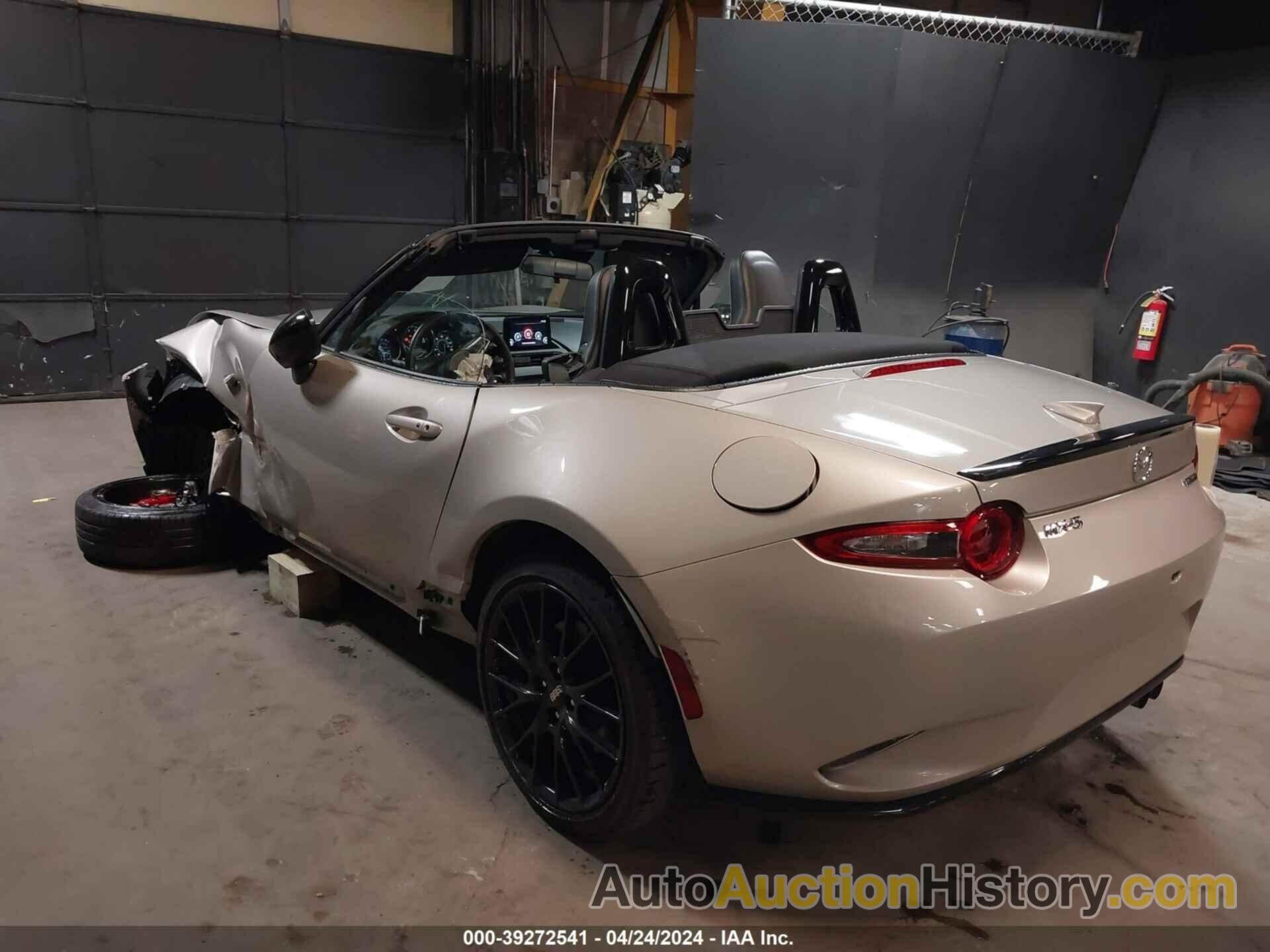 MAZDA MX-5 MIATA CLUB, JM1NDAC70P0552827