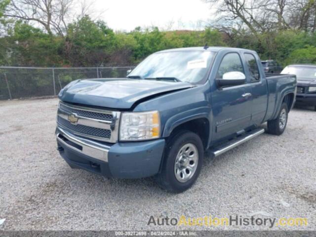 CHEVROLET SILVERADO 1500 LS, 1GCRKREA8BZ238975