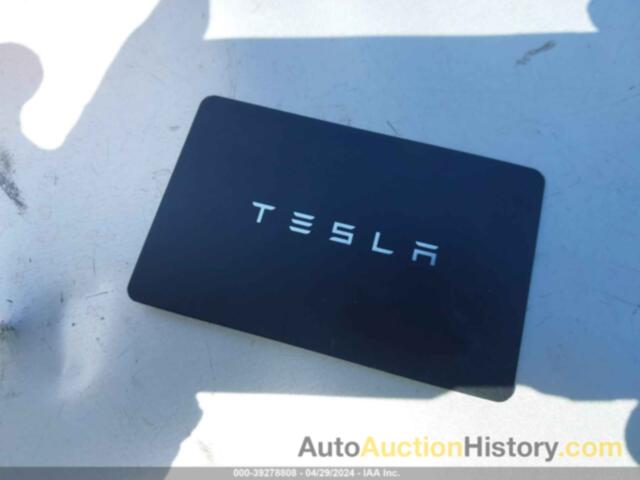 TESLA MODEL 3, 5YJ3E1EB4NF256326