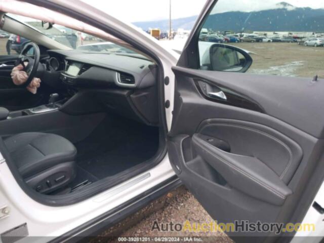 BUICK REGAL TOURX ESSENCE, W04GV8SX4J1134511