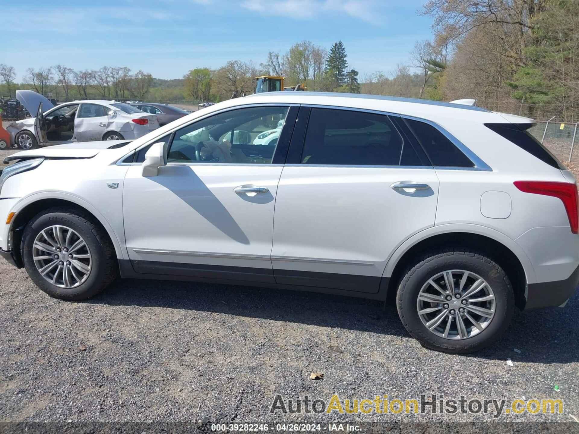 CADILLAC XT5 LUXURY, 1GYKNDRS0JZ240808