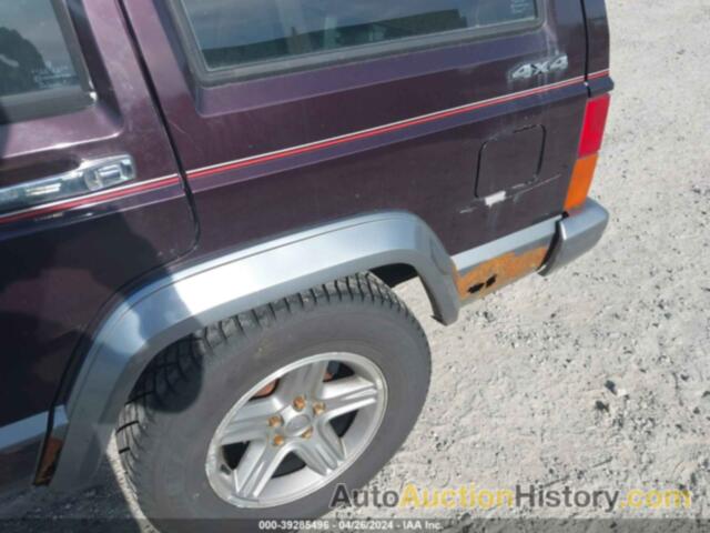 JEEP CHEROKEE LAREDO, 1J4FJ58S0NL114865