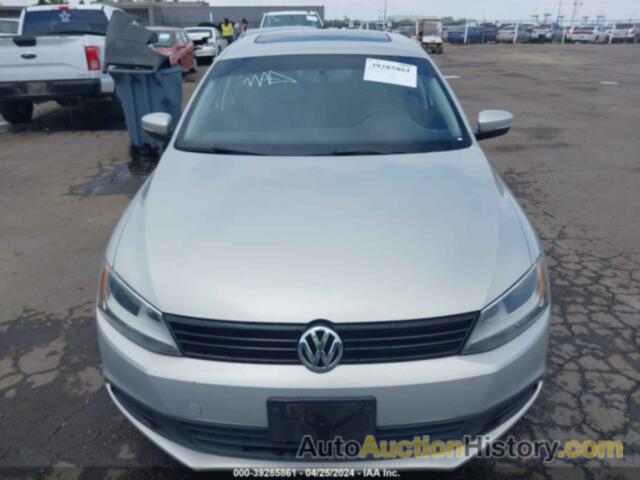 VOLKSWAGEN JETTA 2.5L SE, 3VWDZ7AJ3BM390709