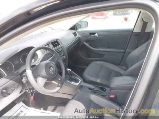 VOLKSWAGEN JETTA SE, 3VWD17AJXEM365981