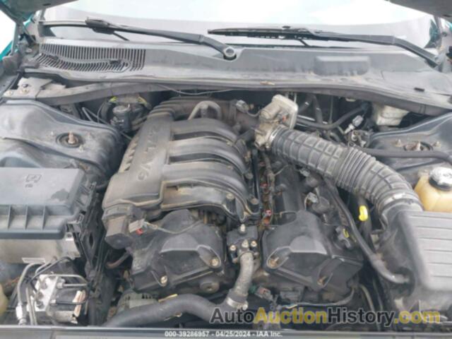 DODGE MAGNUM, 2D8FV47T37H806442