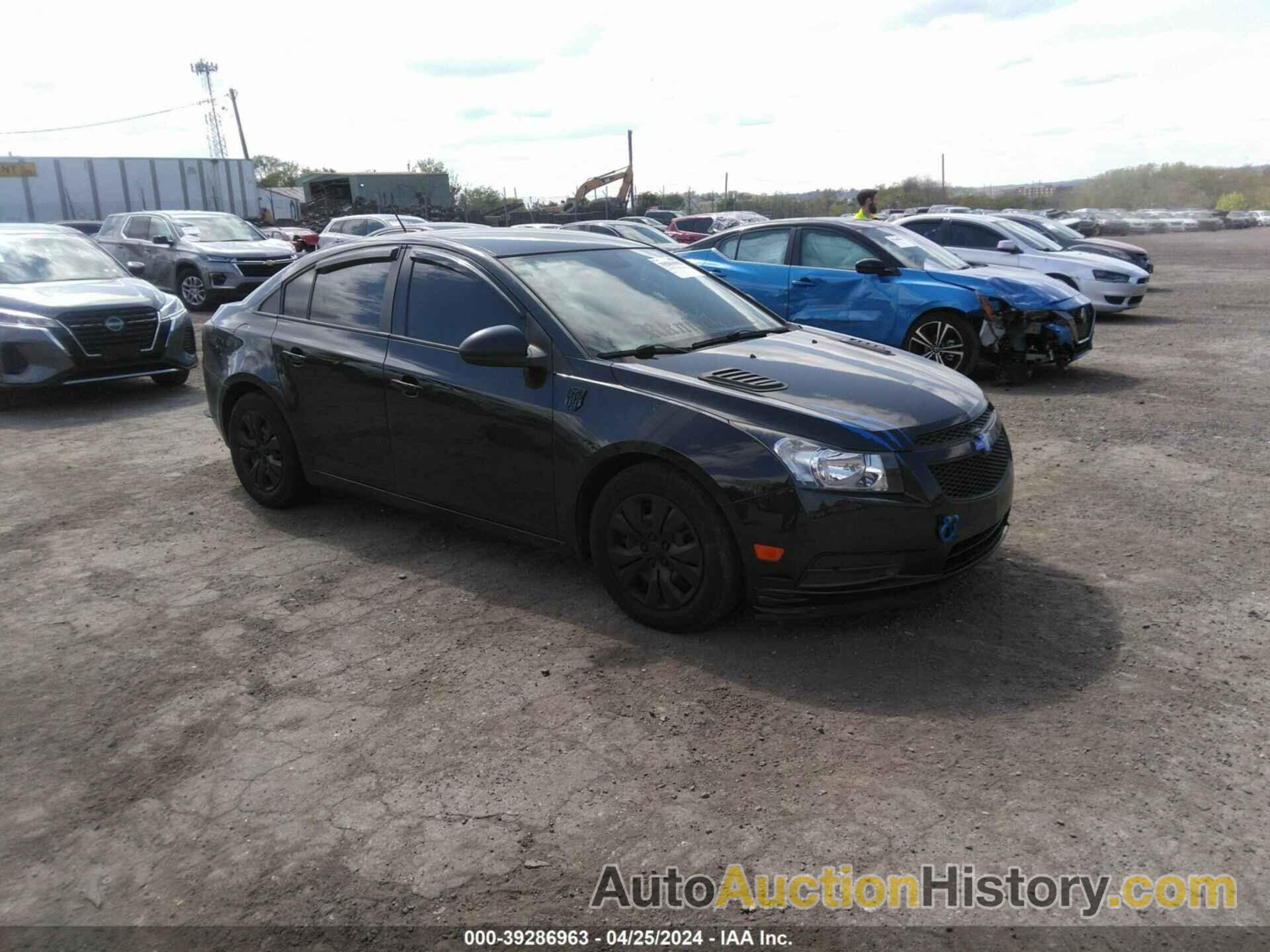 CHEVROLET CRUZE LS AUTO, 1G1PA5SG3E7247829