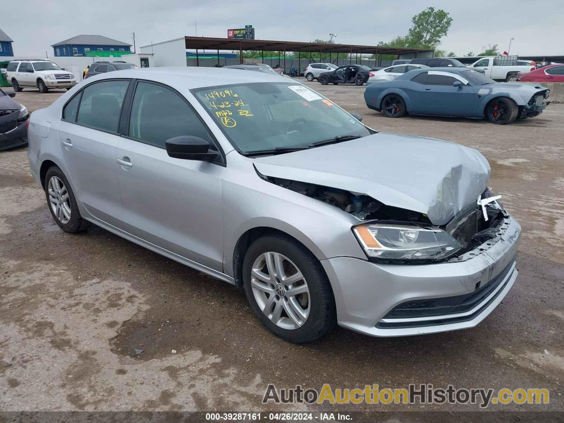 VOLKSWAGEN JETTA S, 3VW2K7AJ7FM242256