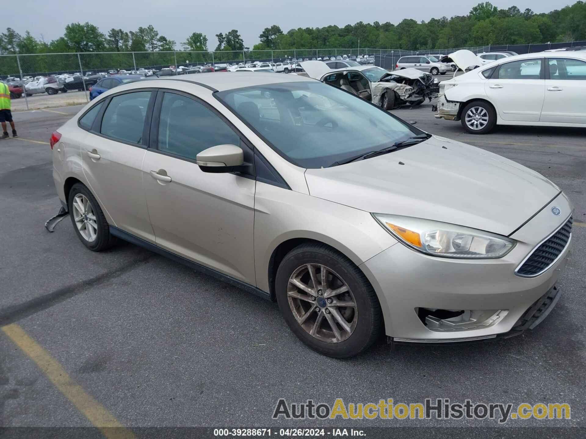 FORD FOCUS SE, 1FADP3F21HL315610