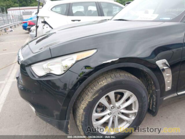 INFINITI FX35, JN8AS1MW2CM156125