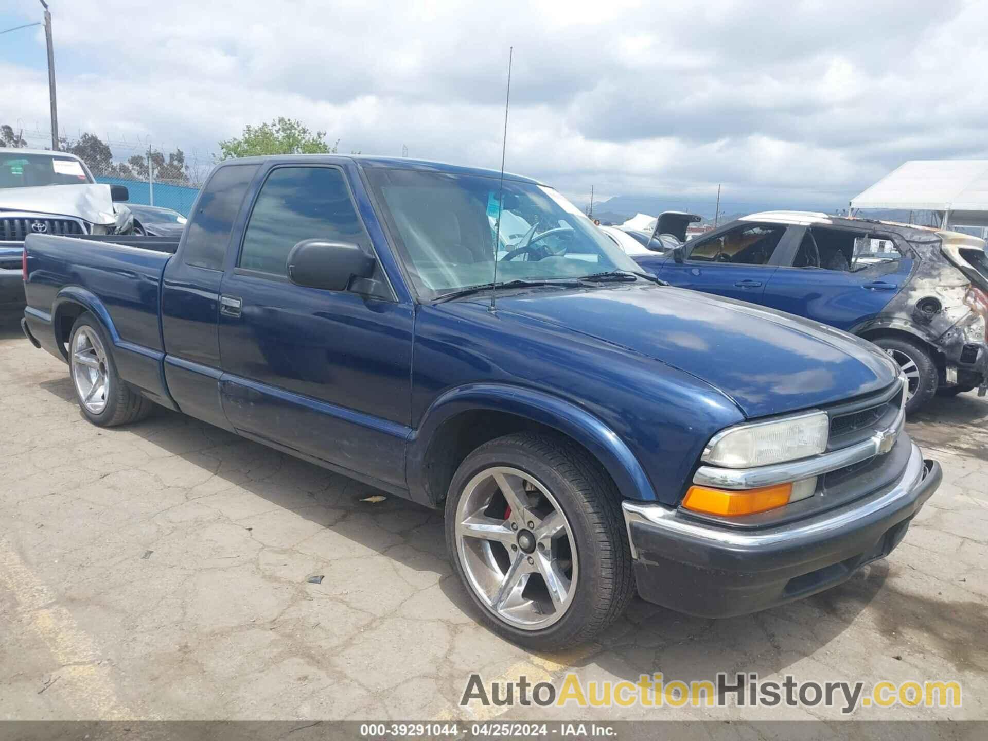 CHEVROLET S-10 LS, 1GCCS195118199705