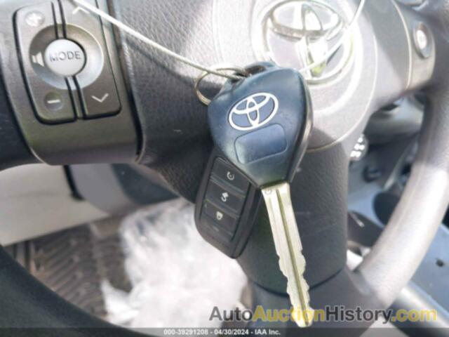 TOYOTA RAV4, 2T3BF4DV0CW211073