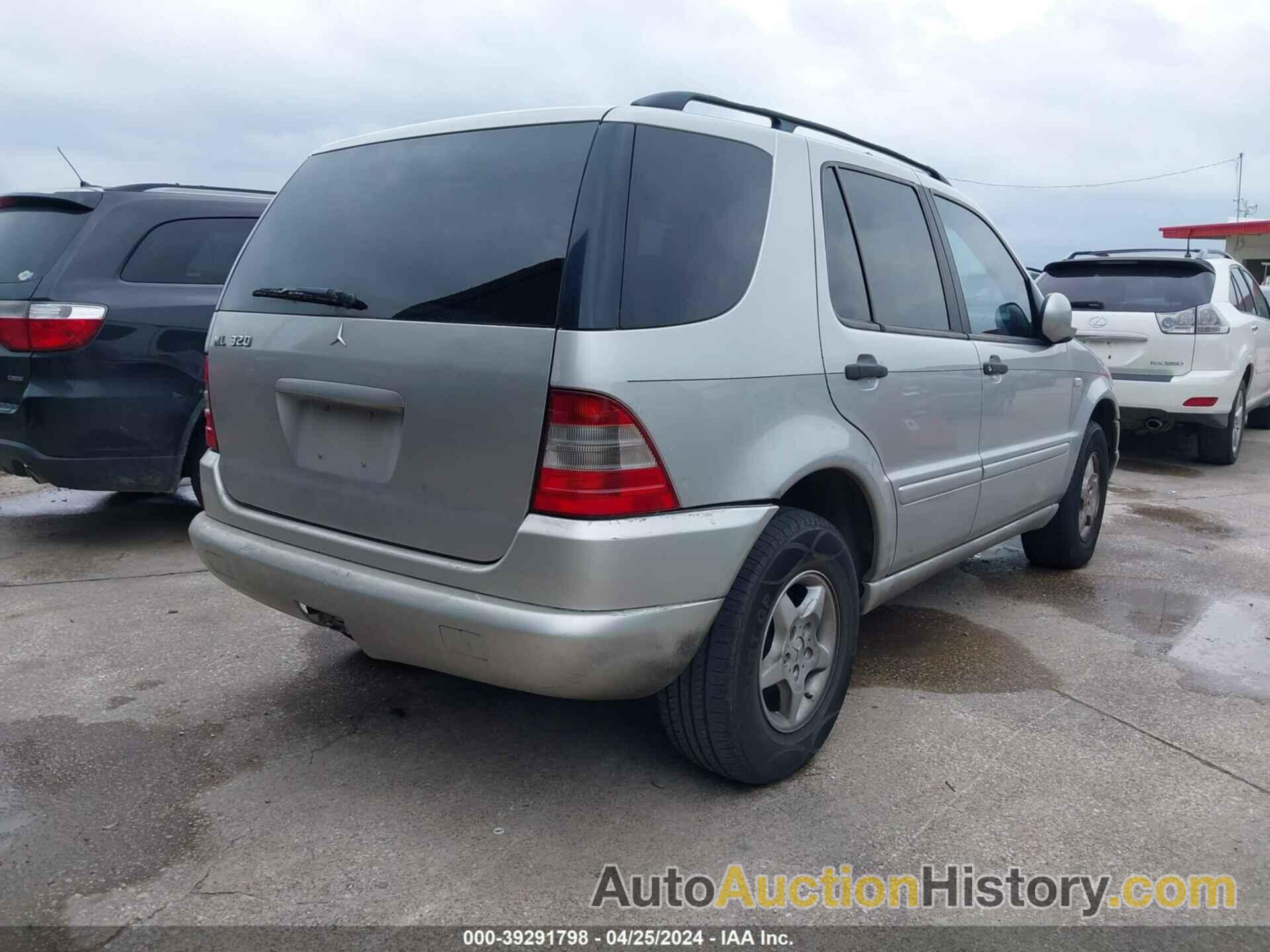 MERCEDES-BENZ ML 320, 4JGAB54E8YA155379