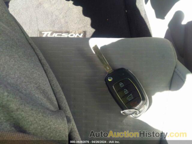 HYUNDAI TUCSON SE, KM8J2CA49MU351842