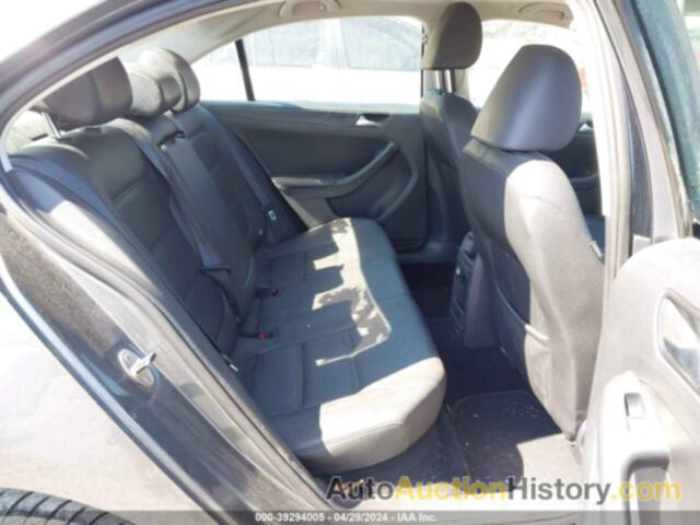 VOLKSWAGEN JETTA 2.5L SE, 3VWDX7AJ9CM125395